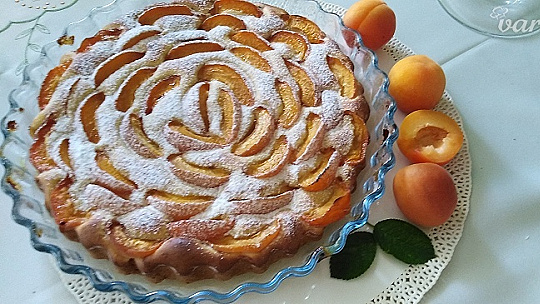 Obrázok Recept na víkend Svieže letné marhuľové koláče, vyberte si niektorý z 10 receptov