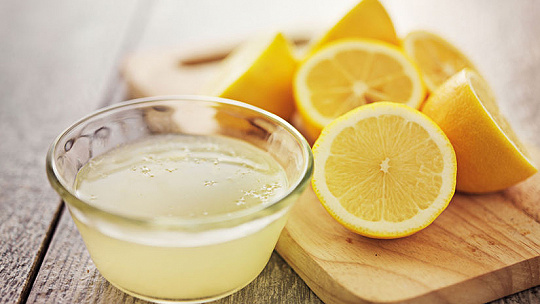 Obrázok Sila citróna. 10 tipov na jeho využitie v domácnosti. Vyrobte si liek, čistidlo či osviežovač vzduchu